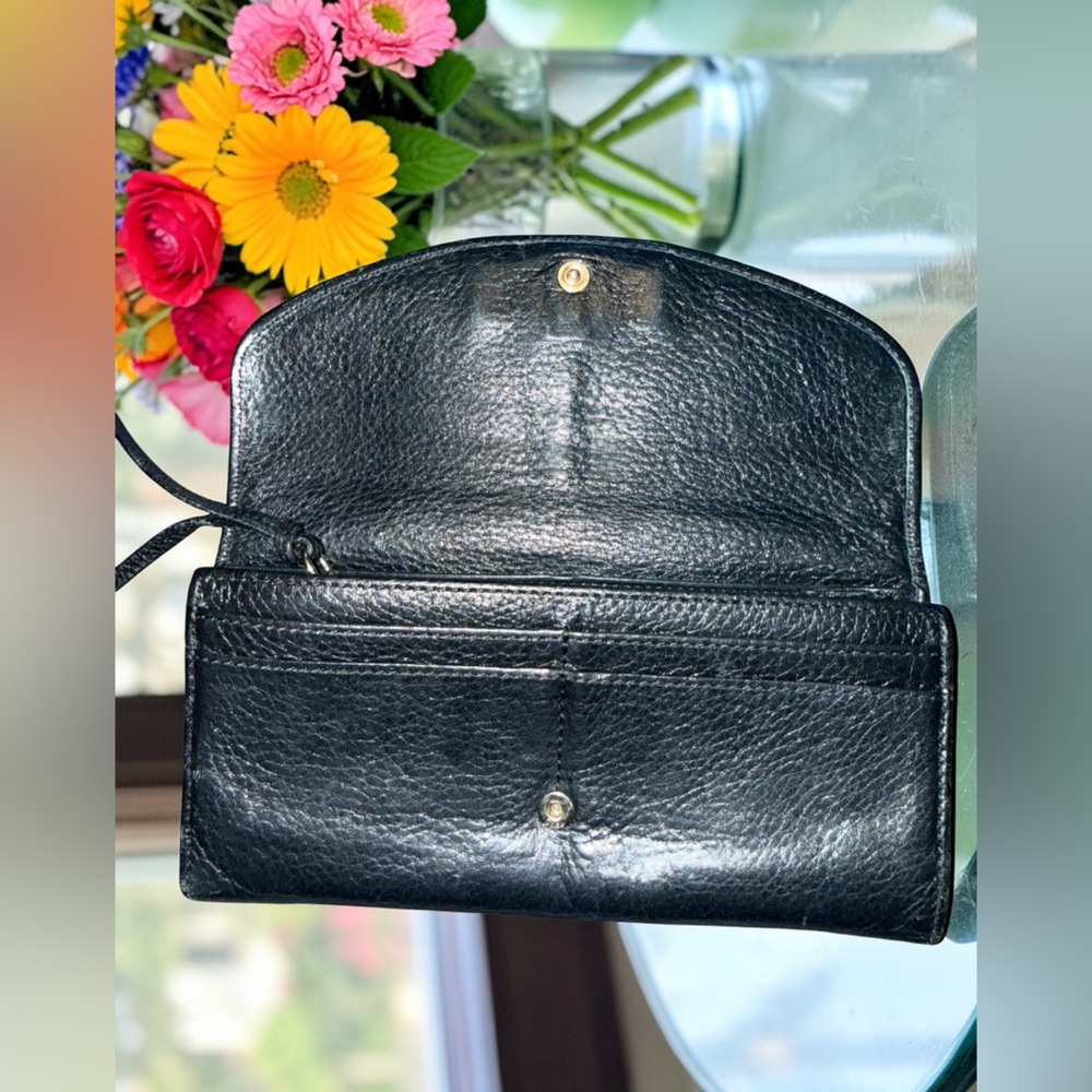 Chloe Black Leather Long Wallet with Metal Bow - Picture 5 of 8